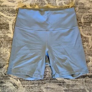 Lululemon Wunder Train Shorts Size 8
